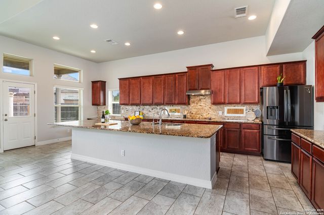 1705 fall, New Braunfels, TX 78130