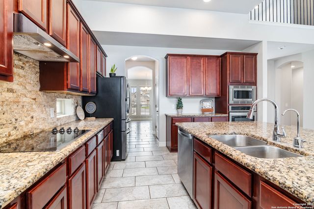 1705 fall, New Braunfels, TX 78130