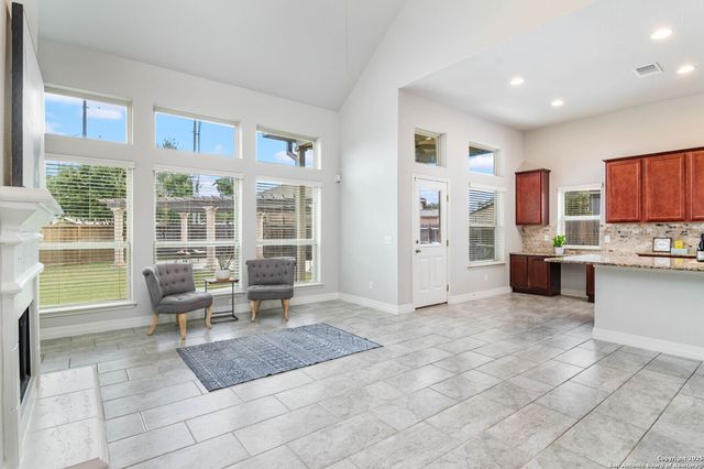 1705 fall, New Braunfels, TX 78130
