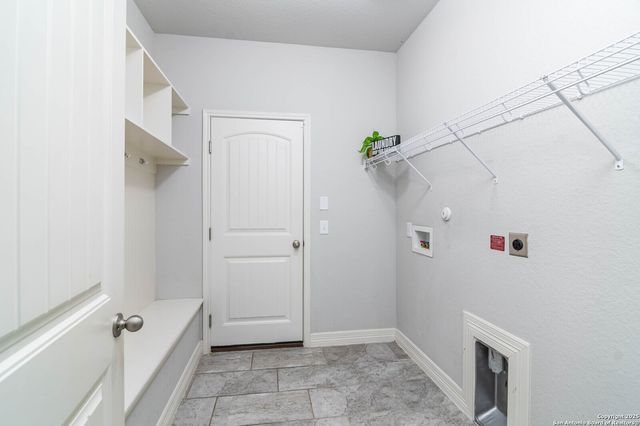 1705 fall, New Braunfels, TX 78130