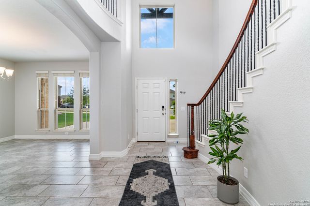 1705 fall, New Braunfels, TX 78130