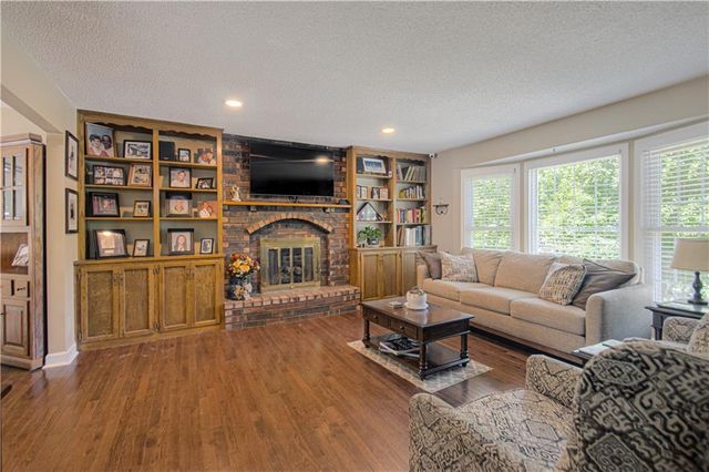 204 S Brittany Drive, Olathe, KS 66061