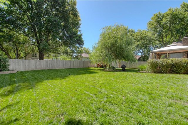 204 S Brittany Drive, Olathe, KS 66061