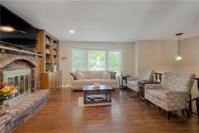 204 S Brittany Drive, Olathe, KS 66061