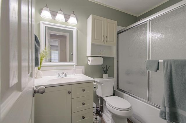 204 S Brittany Drive, Olathe, KS 66061