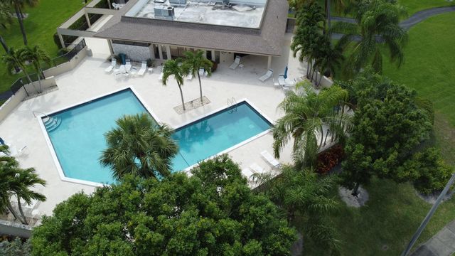 297 Deer Creek Boulevard 1305, Deerfield Beach, FL 33442