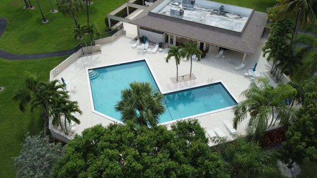 297 Deer Creek Boulevard 1305, Deerfield Beach, FL 33442