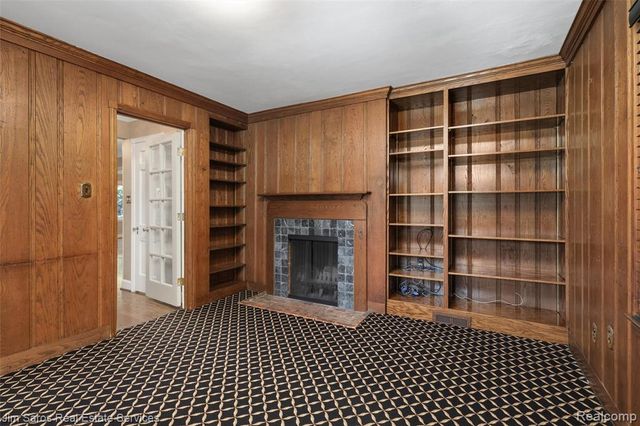 130 Merriweather Road, Grosse Pointe Farms, MI 48236