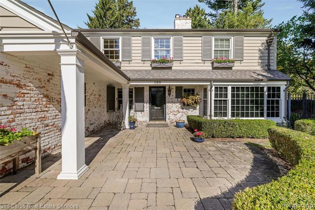 130 Merriweather Road, Grosse Pointe Farms, MI 48236