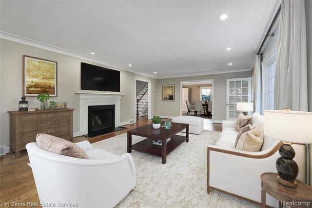 130 Merriweather Road, Grosse Pointe Farms, MI 48236