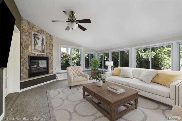 130 Merriweather Road, Grosse Pointe Farms, MI 48236