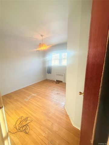 896 School Drive, North Baldwin, NY 11510