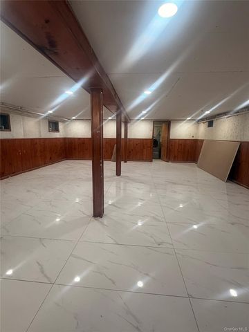 896 School Drive, North Baldwin, NY 11510