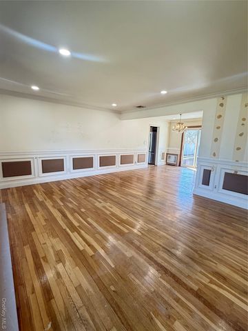 896 School Drive, North Baldwin, NY 11510