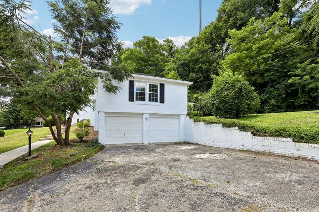 114 Fairview Dr, Mount Pleasant, TN 38474