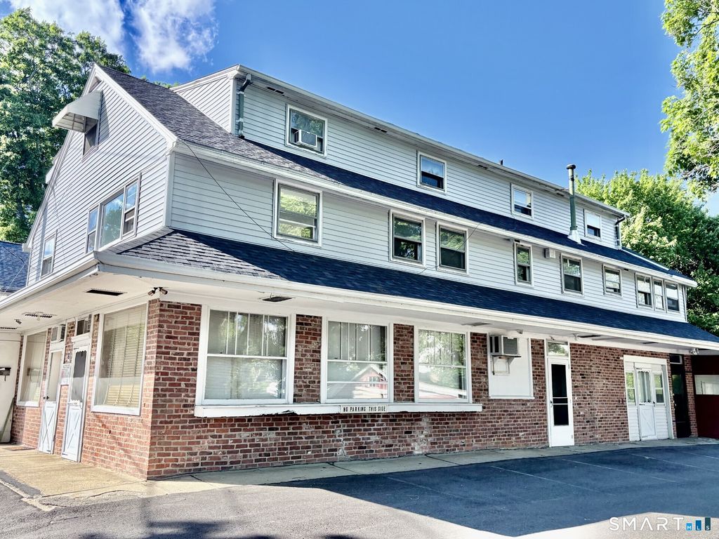 8 Burnham Street 2A, Plymouth, CT 06786