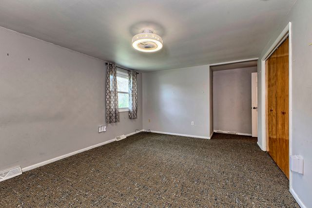 140 Keck Lane, Ruffs Dale, PA 15679