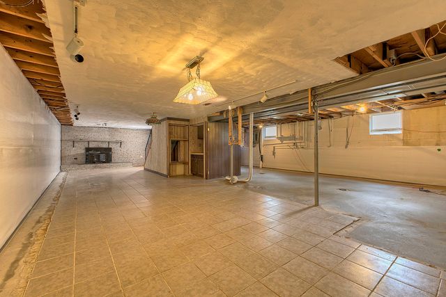 140 Keck Lane, Ruffs Dale, PA 15679