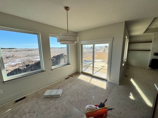 16408 N Valley Drive, Urbandale, IA 50323