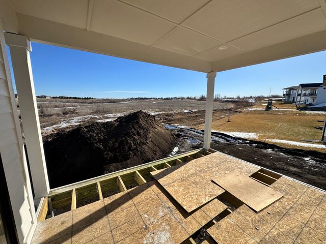 16408 N Valley Drive, Urbandale, IA 50323