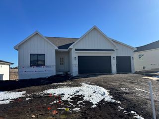 16408 N Valley Drive, Urbandale, IA 50323