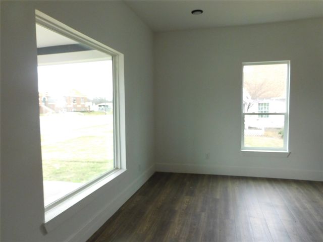 404 N Magnolia Avenue, Hubbard, TX 76648