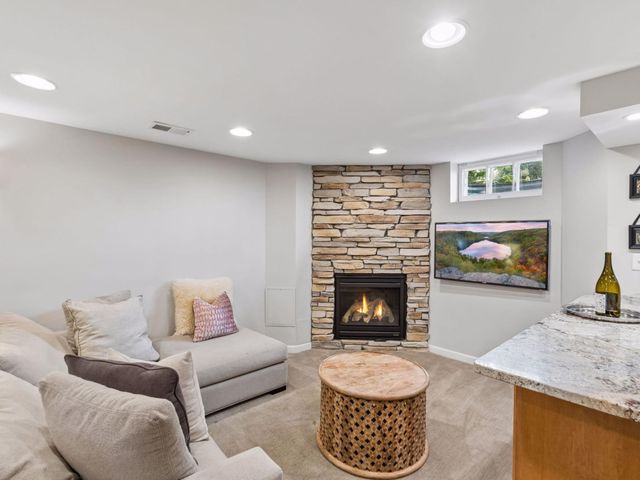 5525 Upton Avenue S, Minneapolis, MN 55410