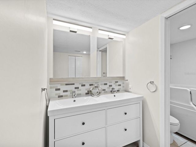 2737 ENTERPRISE ROAD E 111, Clearwater, FL 33759