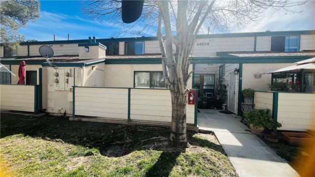 44508 15th East 12, Lancaster, CA 93535