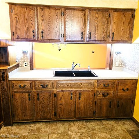 6113 Carol Drive, Brook Park, OH 44142