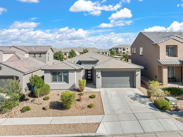 6309 Alpenglow Trail NE, Albuquerque, NM 87113