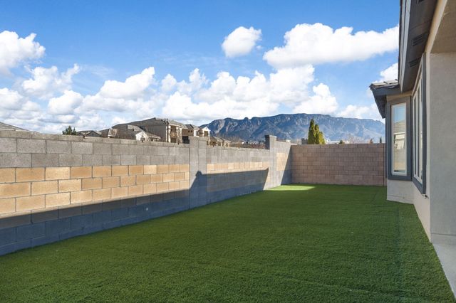 6309 Alpenglow Trail NE, Albuquerque, NM 87113