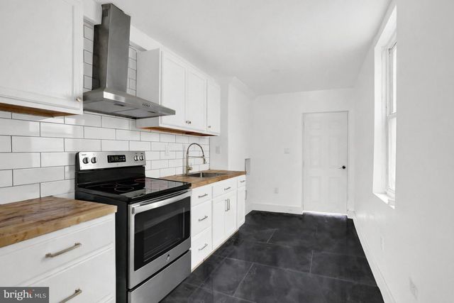 1341 HOWARD ST, Harrisburg, PA 17104