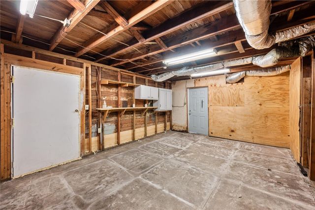301 E PARK STREET, Lakeland, FL 33803
