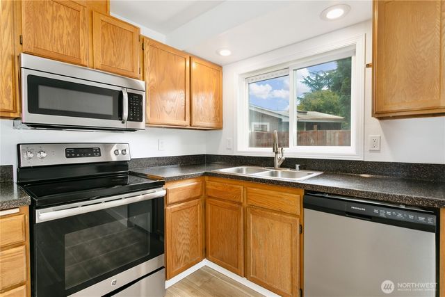 16318 119th Avenue Ct E, Puyallup, WA 98374