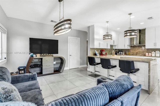 12940 SW 142nd Ter, Miami, FL 33186