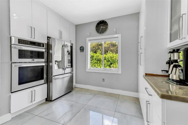 12940 SW 142nd Ter, Miami, FL 33186