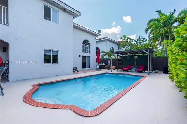 12940 SW 142nd Ter, Miami, FL 33186