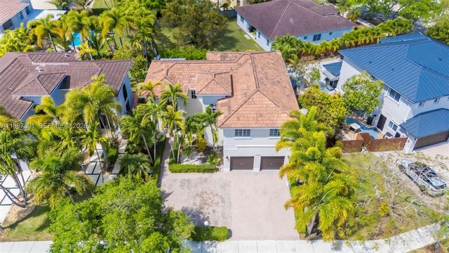 12940 SW 142nd Ter, Miami, FL 33186