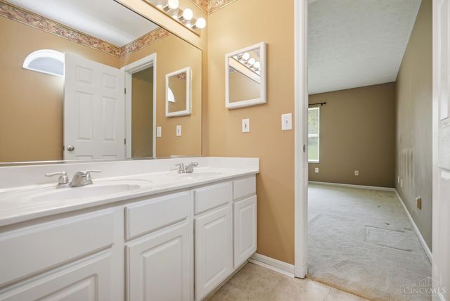 4479 Pond Meadows Court, Mason, OH 45040