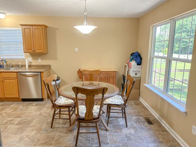 1004 Ryan Ct, Lebanon, TN 37087