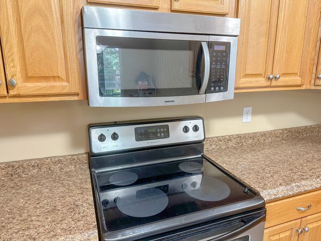 1004 Ryan Ct, Lebanon, TN 37087