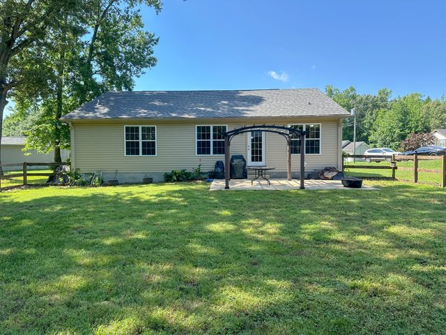 1004 Ryan Ct, Lebanon, TN 37087