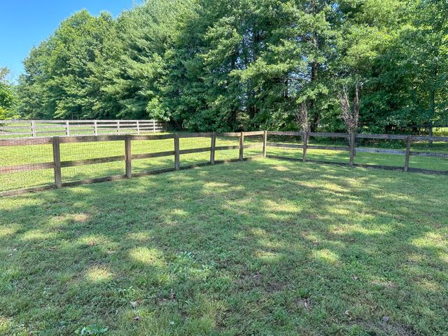 1004 Ryan Ct, Lebanon, TN 37087