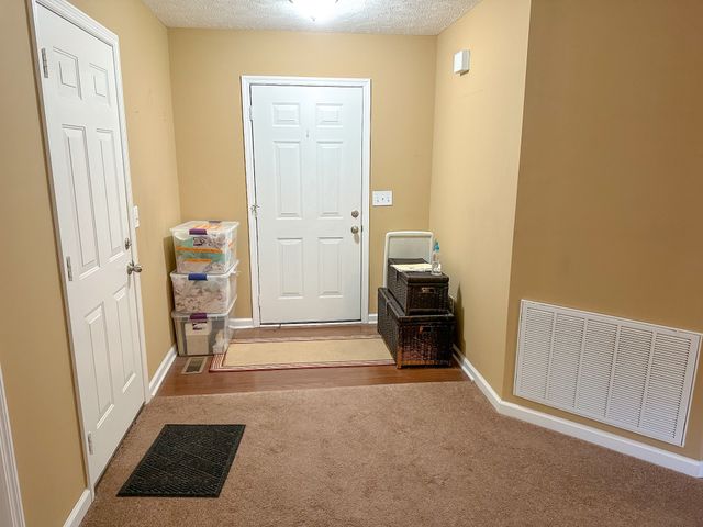 1004 Ryan Ct, Lebanon, TN 37087