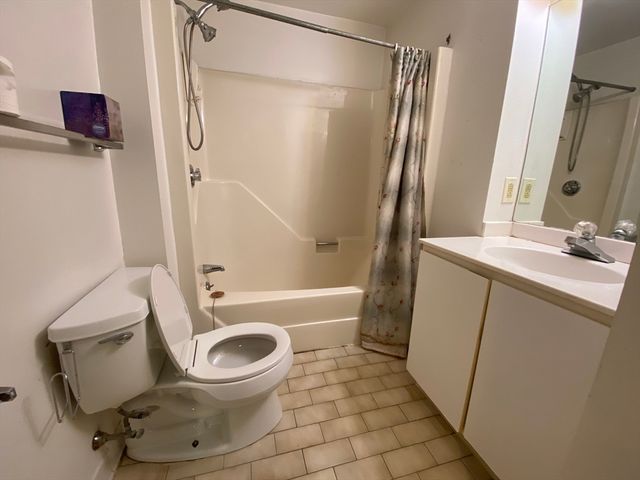 108 Gainsborough 301w, Boston, MA 02115