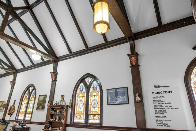 230 E Market Street, Lisbon, IA 52253