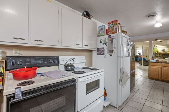 230 E Market Street, Lisbon, IA 52253