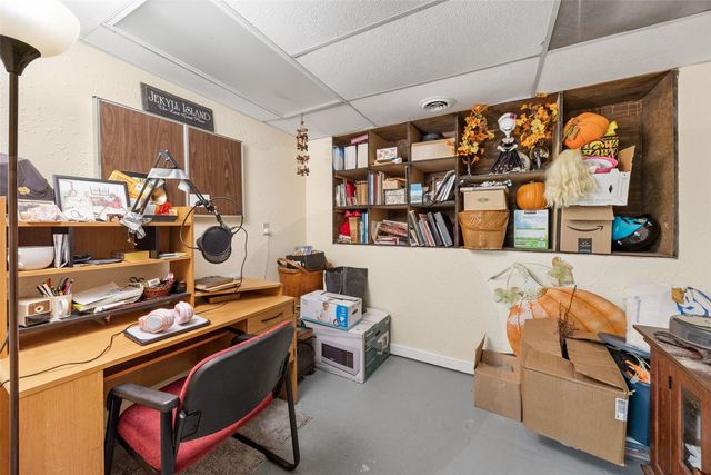 230 E Market Street, Lisbon, IA 52253