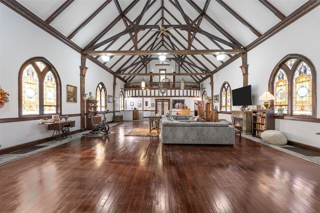 230 E Market Street, Lisbon, IA 52253